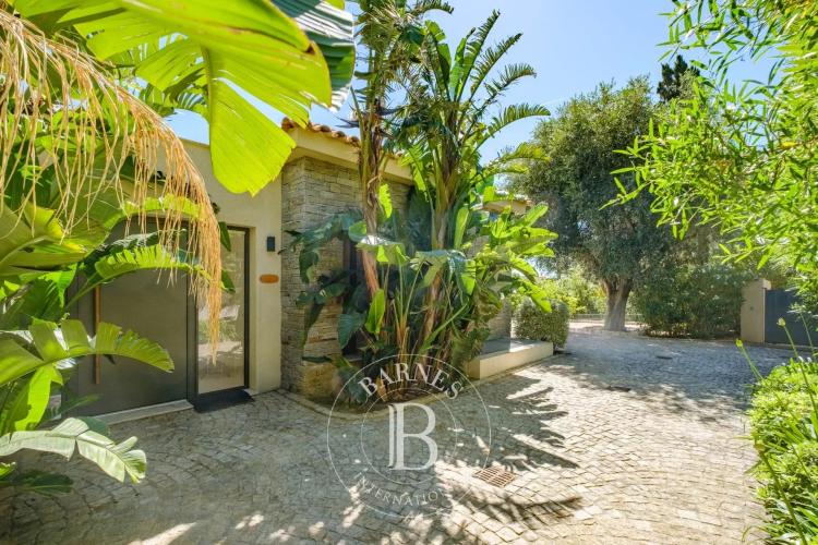 EXCLUSIVITÉ - SAINTE-MAXIME - VILLA  - 5 CH - PISCINE - VUE MER