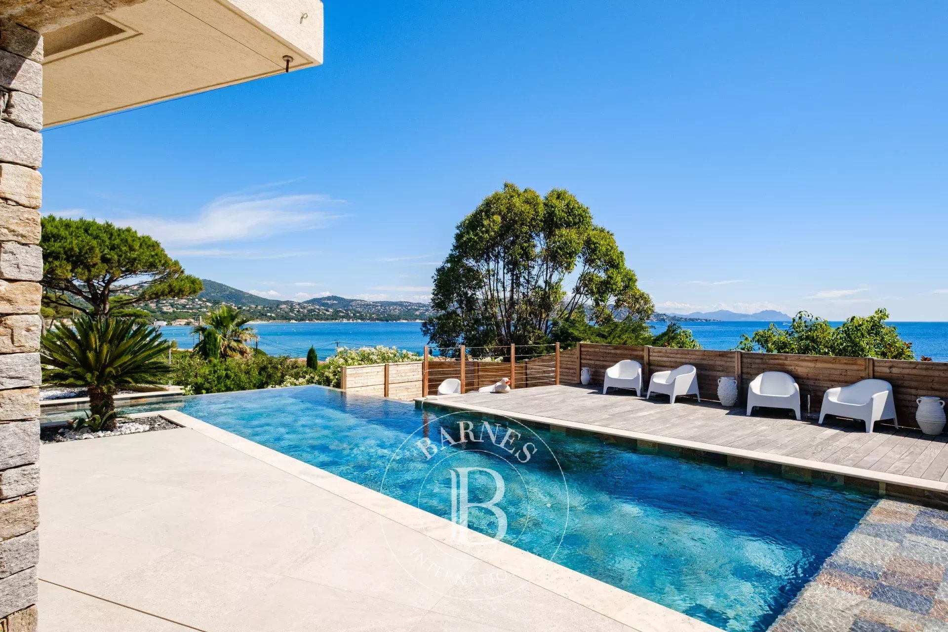 EXCLUSIVITÉ - SAINTE-MAXIME - VILLA  - 5 CH - PISCINE - VUE MER