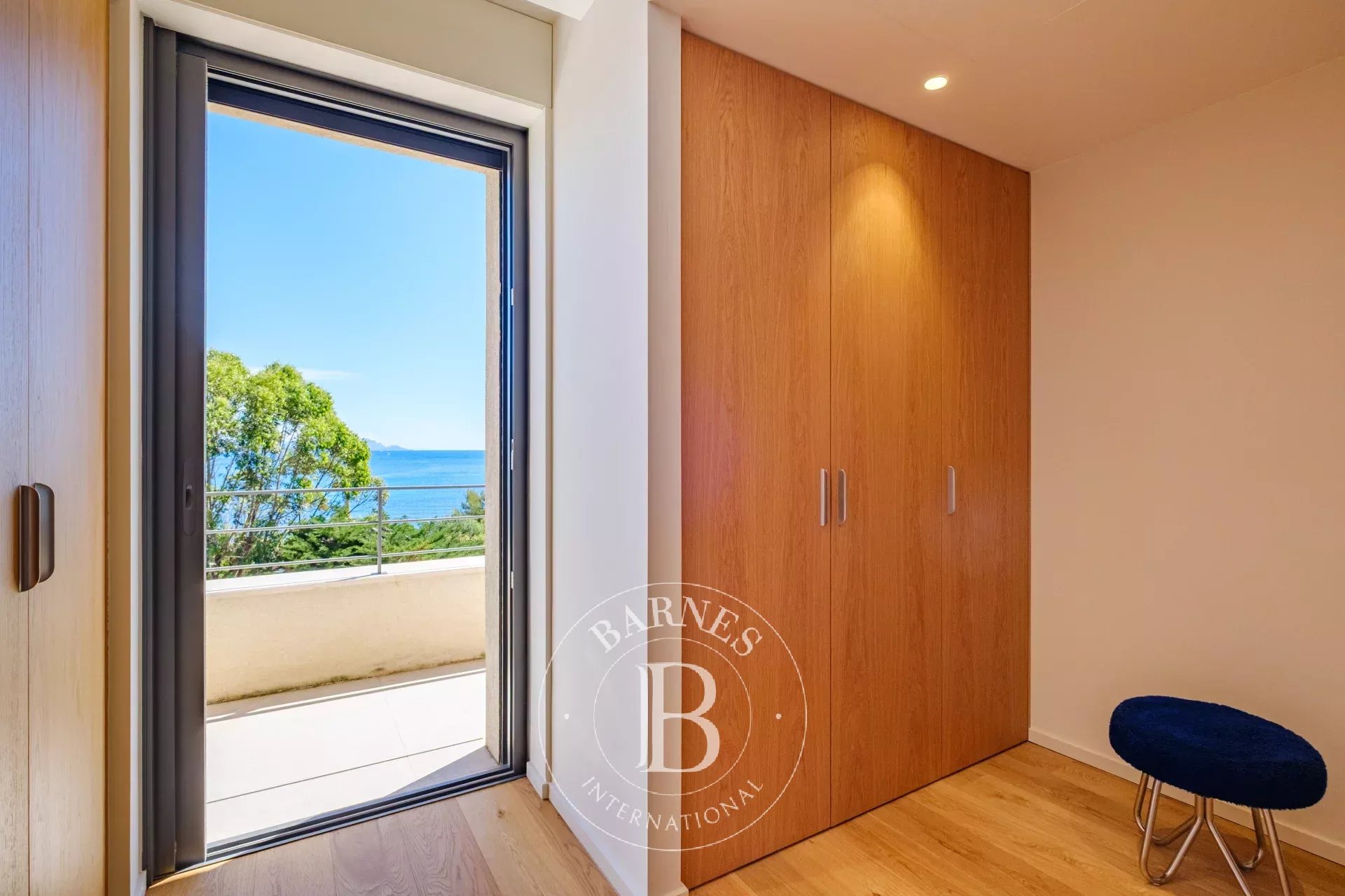 EXCLUSIVITÉ - SAINTE-MAXIME - VILLA  - 5 CH - PISCINE - VUE MER