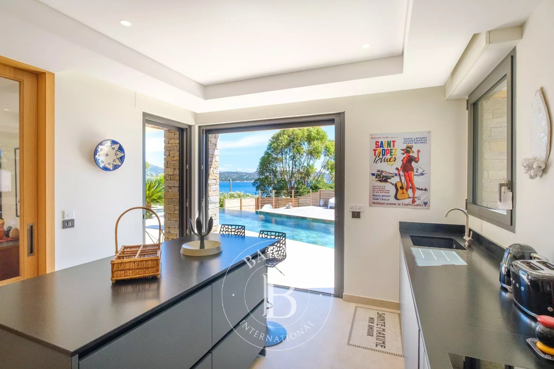 EXCLUSIVITÉ - SAINTE-MAXIME - VILLA  - 5 CH - PISCINE - VUE MER