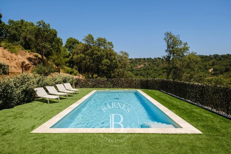 SAINTE-MAXIME - Villa - Piscine - Garage - 5 Chambres